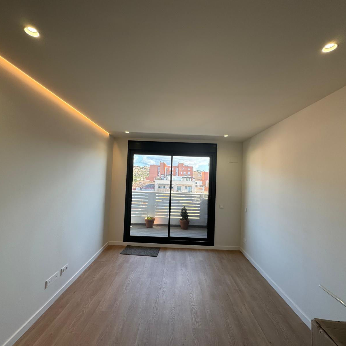 Instalación Iluminación Piso en el Maresme